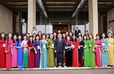NA leader applauds performance by Vietnam Women Journalists' Club