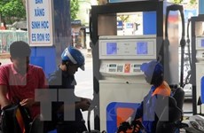 Petrol prices down more than 600 VND per litre