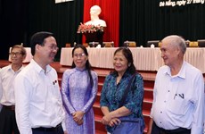 President meets voters in Da Nang city