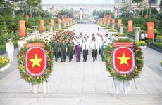 HCM City leaders pay tribute to martyrs ahead of National Reunification Day