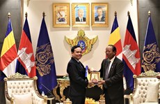 Vietnamese, Cambodian Deputy PMs meet ahead of SEA Games 32 opening
