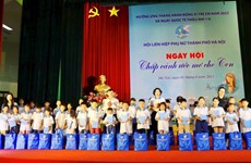 Hanoi orphans benefit from adoptive mothers' programme