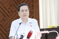 NA Vice Chairman meets Hau Giang voters following legislature’s fifth session