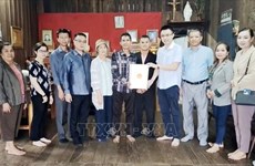 Consulate General in Lao city shows gratitude to invalids, martyrs
