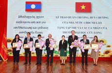 Vietnamese university honoured for supporting human resource development in Laos