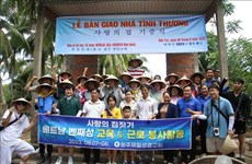 Korean youths join volunteer activities in Ben Tre