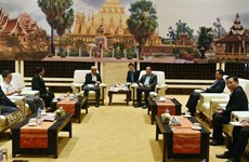 Lao PM appreciates Vietnamese firm’s support for social welfare in Laos