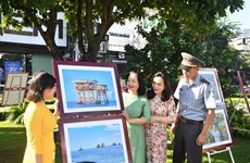 Quang Ngai hosts photo exhibition on Hoang Sa, Truong Sa for first time