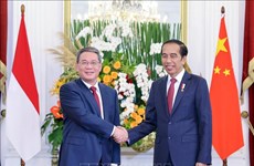 Indonesia, China discuss measures to boost trade, investment ties
