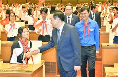 Top legislator attends first "Children's National Assembly" mock session