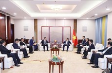 PM meets leaders of Chinese tech, energy, infrastructure groups