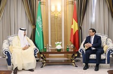 Prime Minister receives executives of Aramco, Saudi Fund for Development