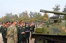 Vietnam, China step up cooperation in military scientific research