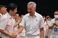 Singaporean PM announces time to hand over leadership