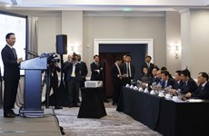President attends roundtable connecting Vietnamese, US businesses and localities