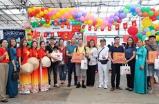 Vietnam joins Singapore ceremony marking International Migrants Day
