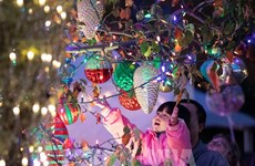 Vietnam among biggest exporters of Christmas decoration products to US