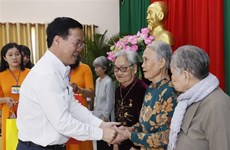 President pays pre-Tet visit to Vinh Long province