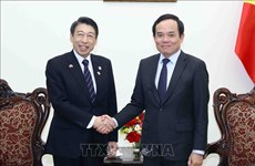 Deputy PM hosts Governor of Fukuoka