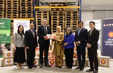 ASEAN Committee offers assistance to the needy in Czech Republic