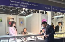 Vietnamese firms attend Hong Kong gem, jewellery shows