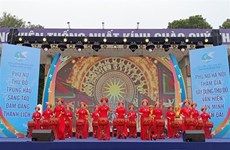 Hanoi holds festival of women for peace and development 