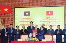 Lai Chau fosters partnership with Lao localities