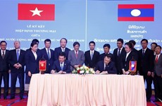 Vietnam, Laos sign new trade agreement