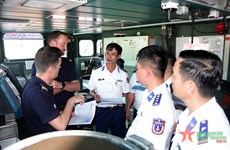 Vietnam Coast Guard, French navy's ship hold joint exercise