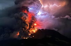 Indonesia raises alert level to highest, warns of tsunami as volcano erupts