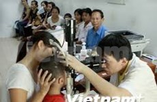 Vietnam sees high rate of students with eye problems 
