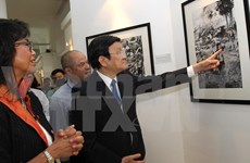 State President visits AP’s first war photo exhibition 