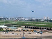 Tan Son Nhat Airport runway reopens after repair 