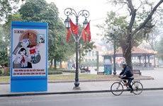 Hanoi streets decorated for National Party Congress 