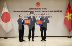 Vietnam presents medical supplies to Japan, Russia
