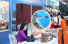 Over 200 photos on Vietnam’s seas, islands on display in Binh Thuan