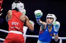 Female boxers hope to punch tickets to Paris Olympics