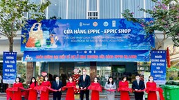 Ha Long-based shop displays innovative solutions for plastic pollution reduction