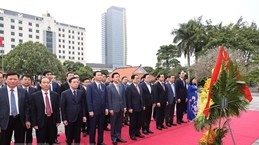 PM pays pre-Tet visit to Thanh Hoa