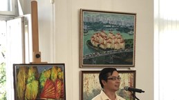 Exhibition held to mark 30th anniversary of Vietnam-Ukraine diplomatic ties