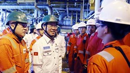 State President visits oil and gas staff in Ba Ria-Vung Tau ahead of Tet