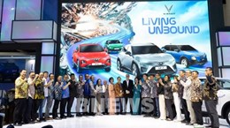 VinFast signs letters of intent with Indonesia dealers