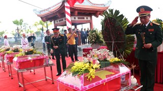 Remains of 8 martyrs buried in Ha Giang province