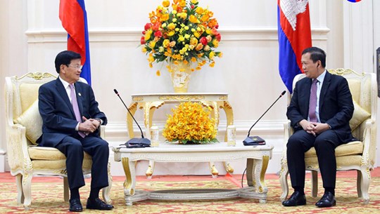 Cambodia, Laos vow to boost bilateral ties