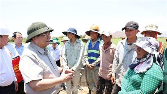 PM inspects drought combat in Ninh Thuan