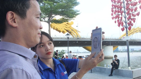 Da Nang locals benefit from digital transformation