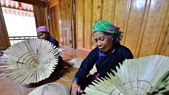 Preserving unique craft of making palm-leaf conical hats