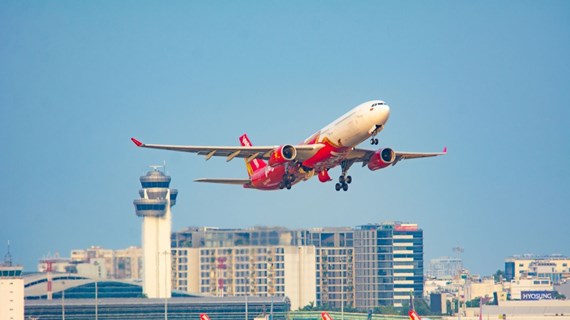Vietjet aims for 27 million passengers, 25% dividend payout in 2024