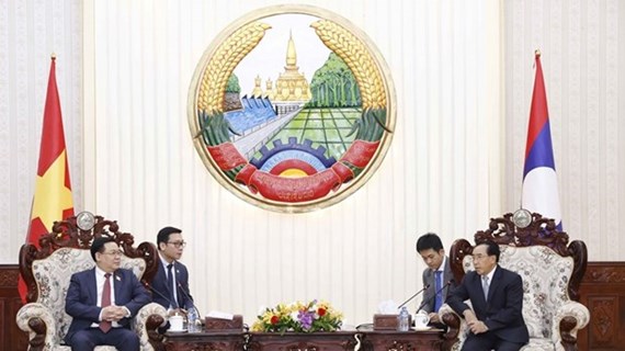 NA Chairman meets with Lao PM, discussing measures to boost ties
