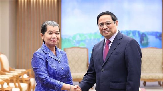 Gov’t leader receives visiting Cambodian Deputy Prime Minister